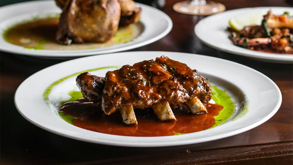 5 Places in Bali to Enjoy Steak, Wine, and a Great Dinner